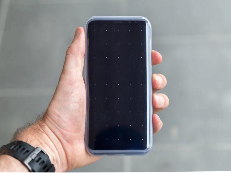 Poncho QUAD LOCK con protección contra la intemperie – Samsung Galaxy Note 20 - Imagen 7